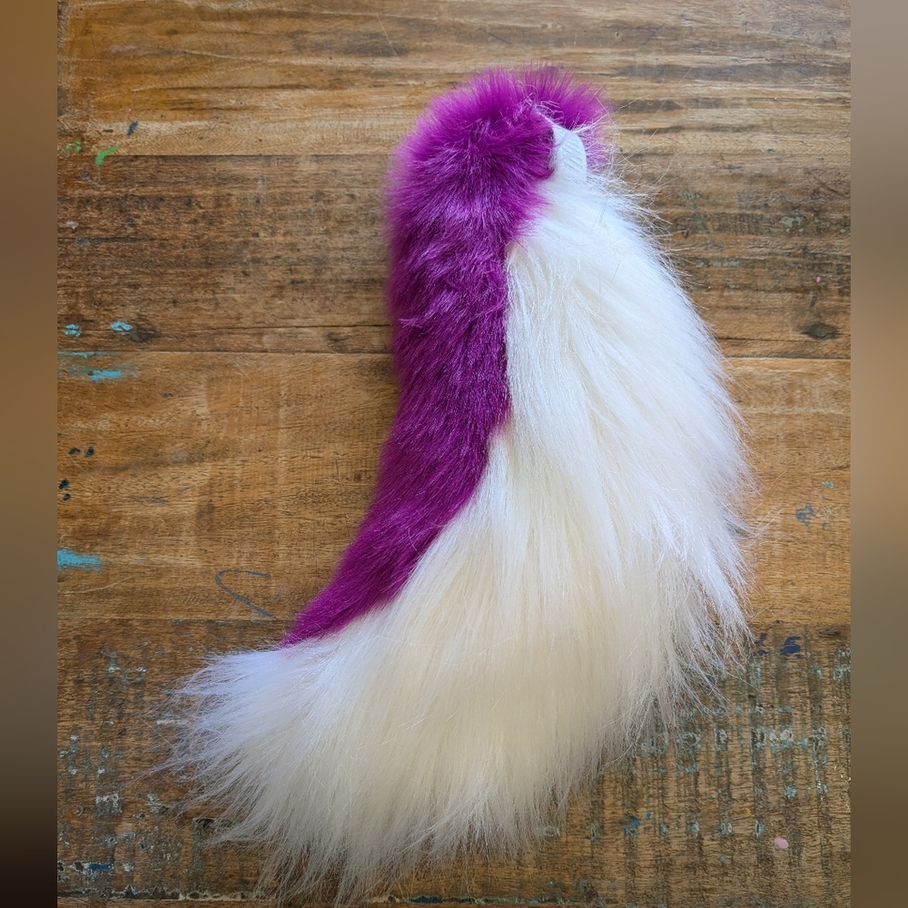 White and Magenta Faux Fur Tail Accessory - Picture 2 of 3